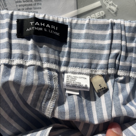 NWT Tahari Cotton Blue Striped Shorts - Picture 6 of 6